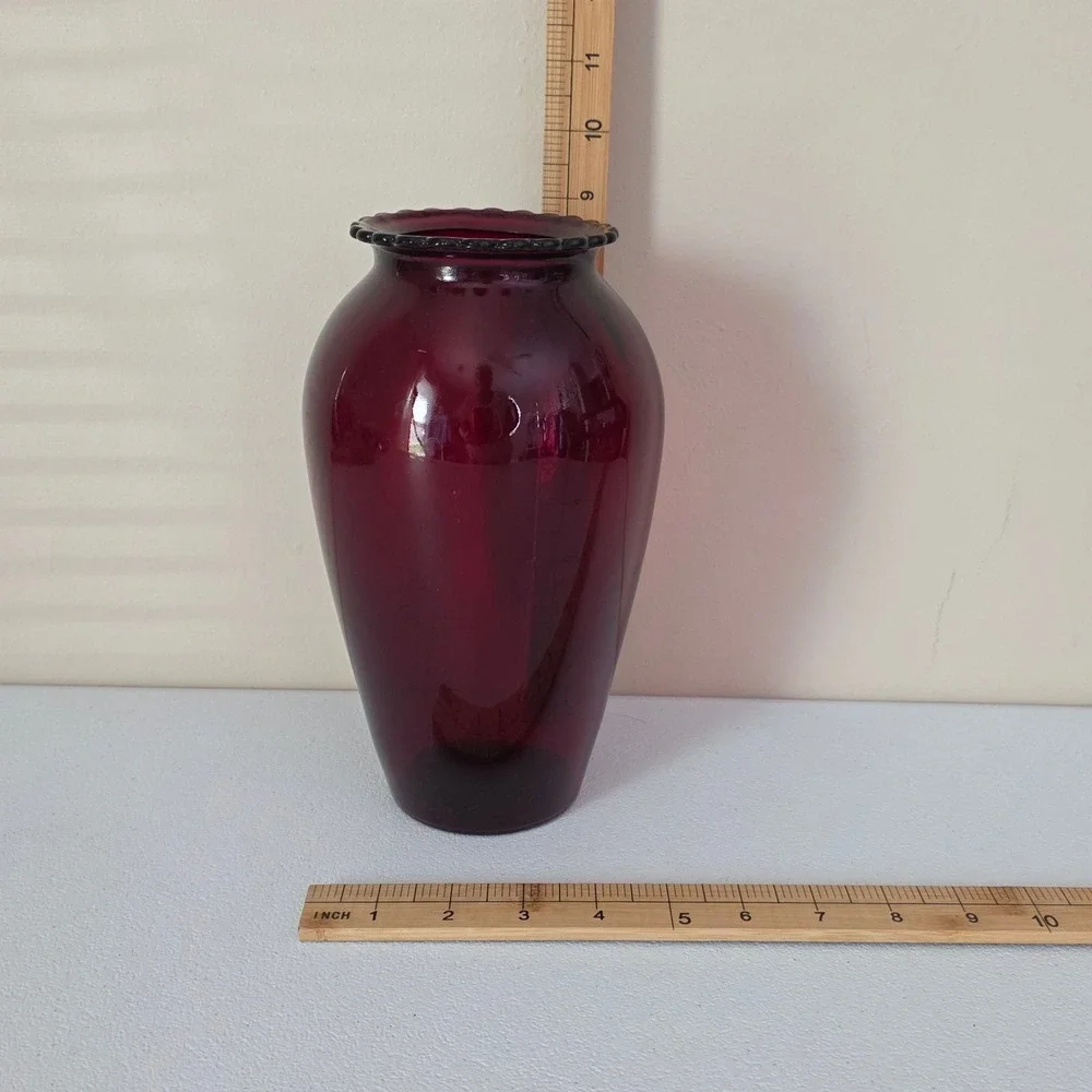 Vintage Anchor Hocking Glass Ruby Red Vase Home Decor 8.5in Crimped Rim